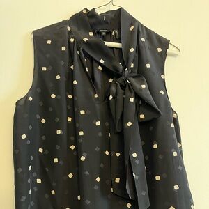 Theory Sleeveless Silk Black Blouse With Black and Cream Triangles Tie Neck